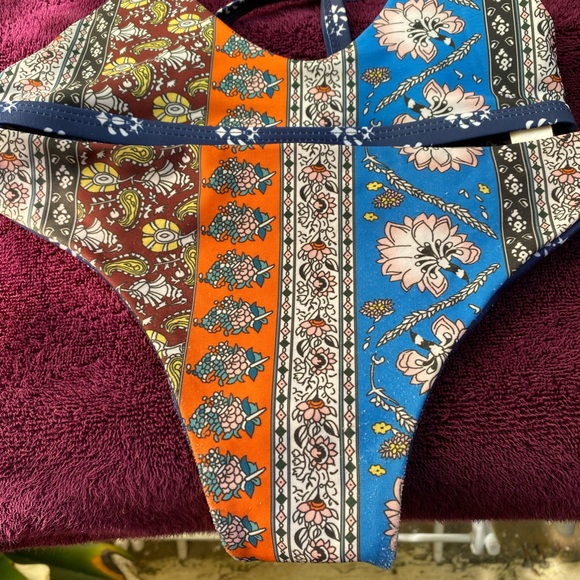 Bikini set. Not Label - Picture 5 of 5